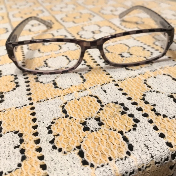 🌟SALE🌟Kids checkerboard frames - Picture 3 of 5